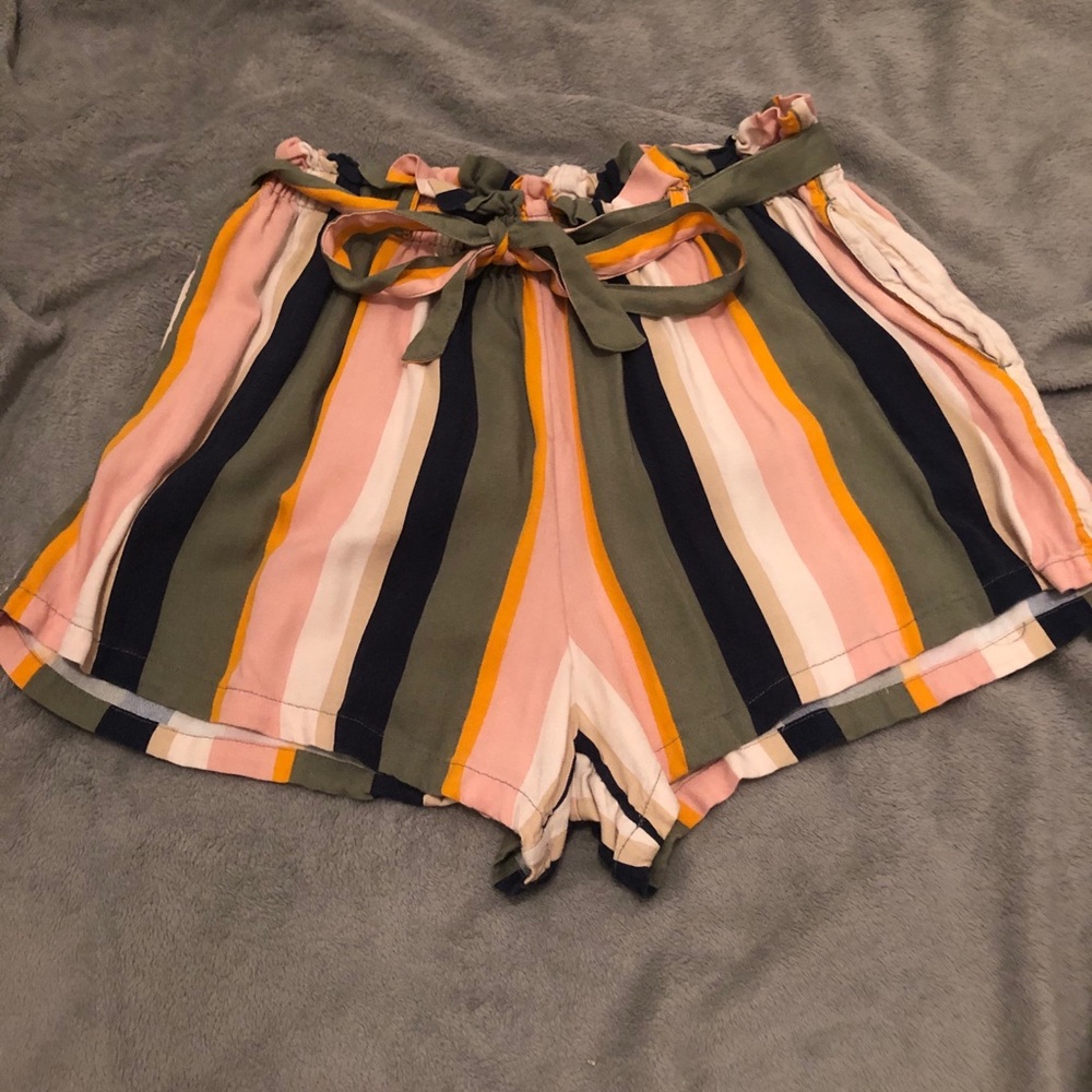 Paper bag waist shorts with pockets!